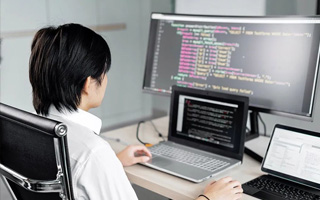 泸州 ,php声明和调用变量的符号是什么？